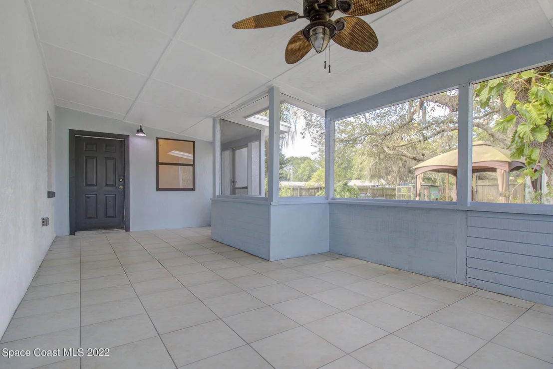Photo of 2777 Pine Avenue