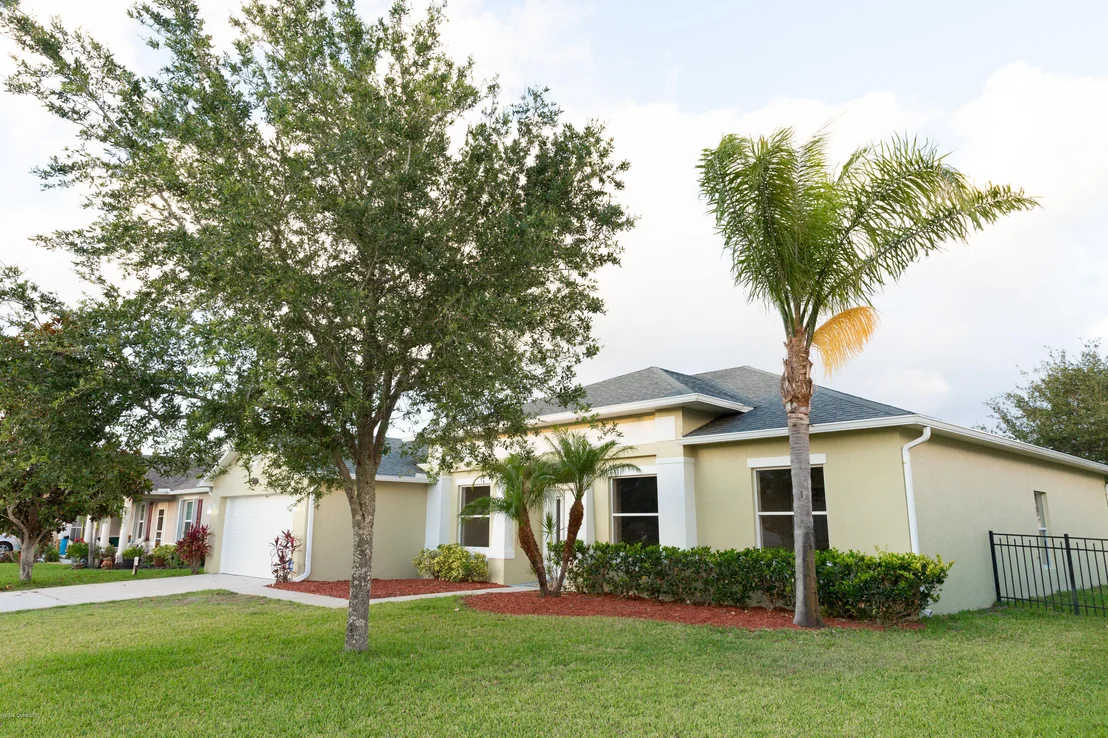 Photo of 1045 Morgan Circle NE