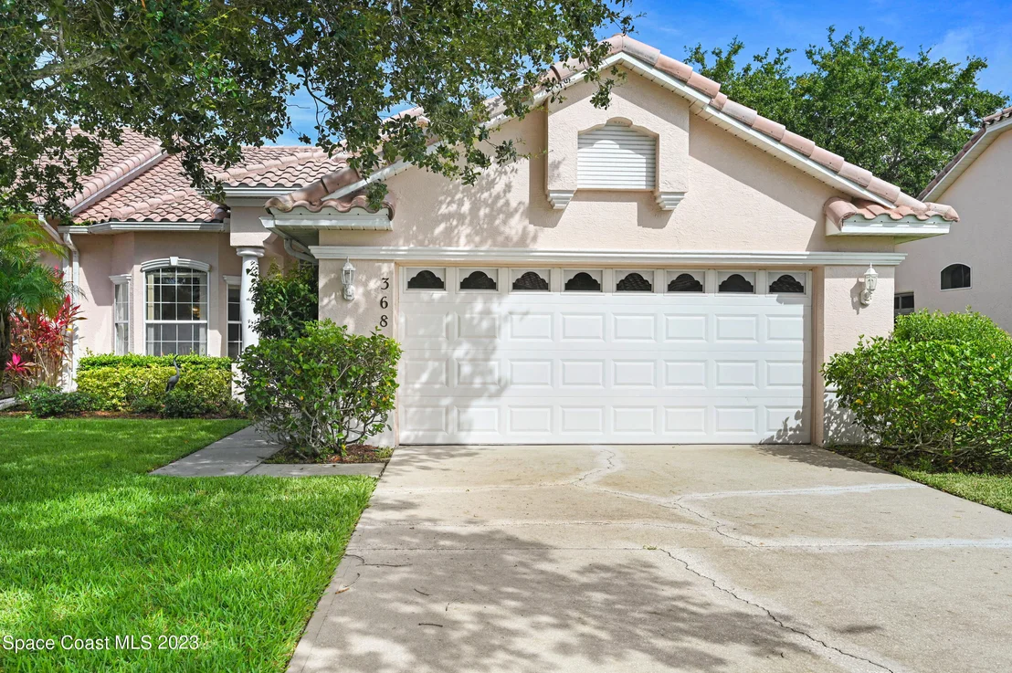 Photo of 368 Renaissance Avenue