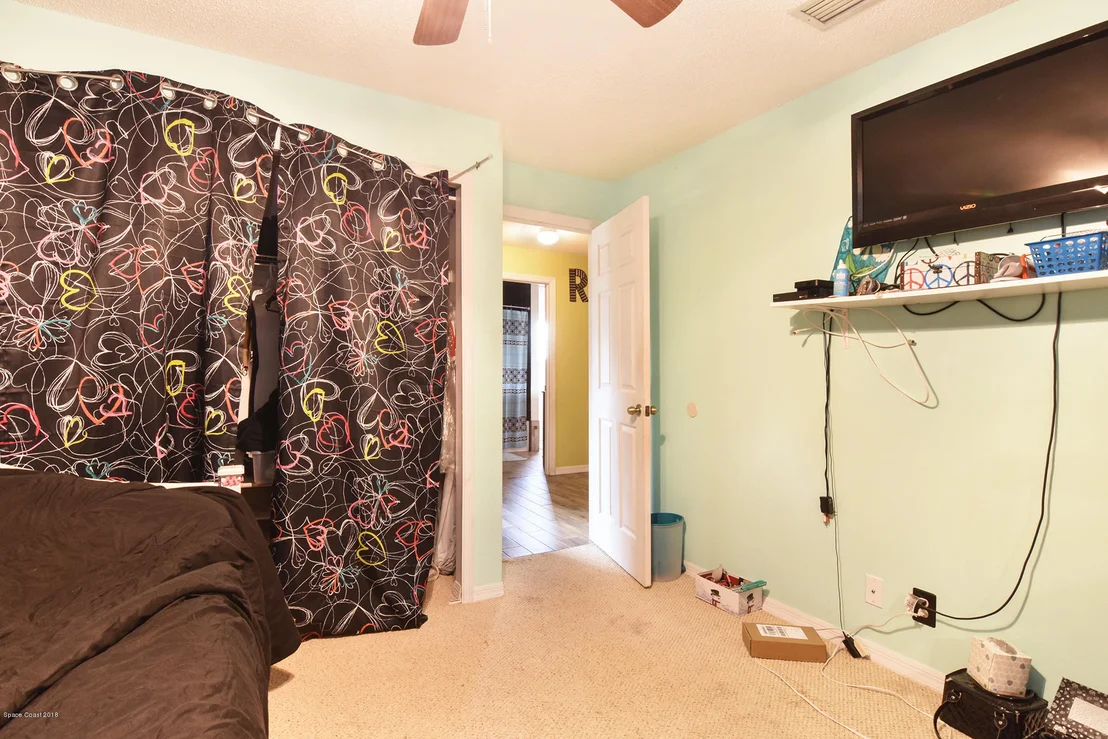 Photo of 943 Pelican Lane