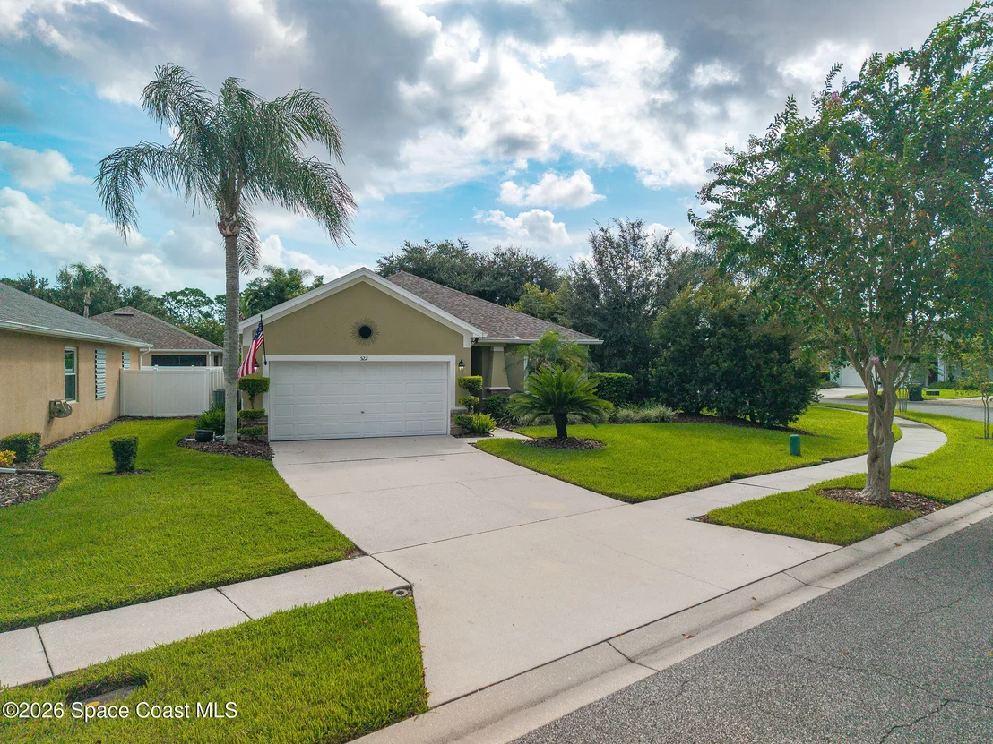 Photo of 522 Waterside Circle