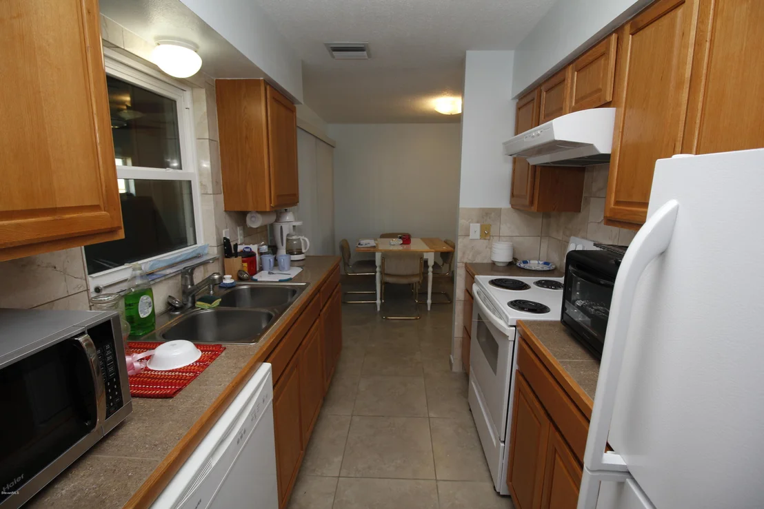 Photo of 1006 Cable Lane NE