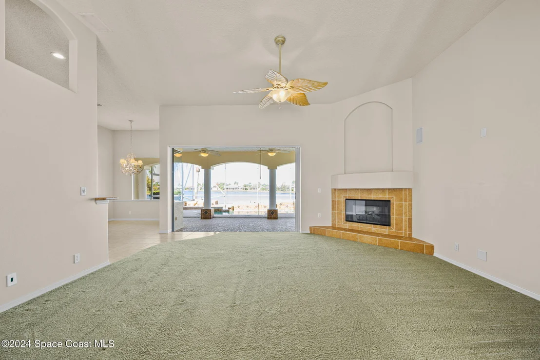 Photo of 930 Starling Way