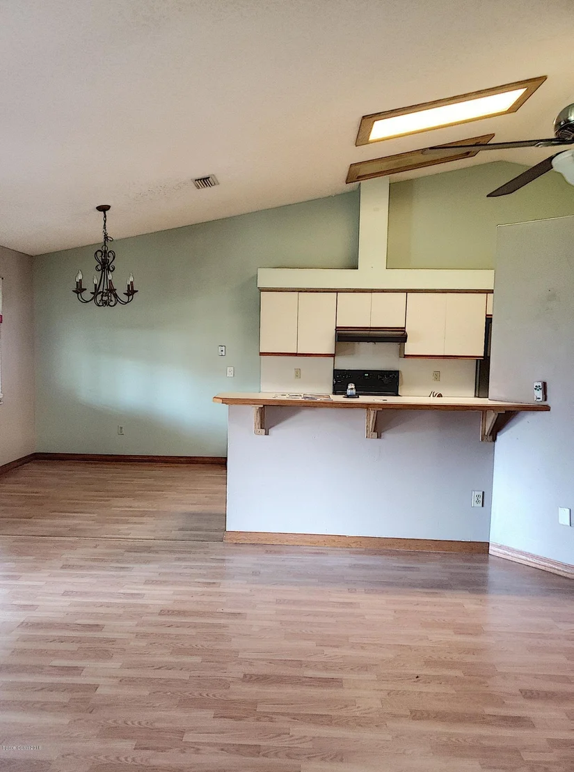 Photo of 1699 Palm Ridge Road