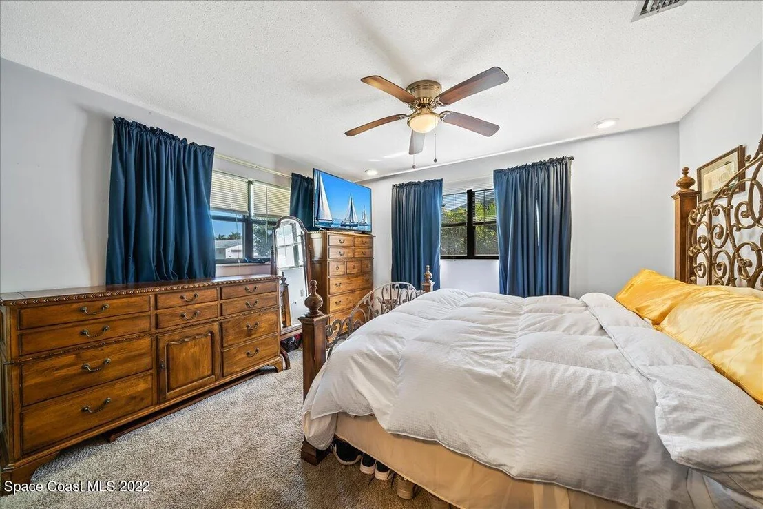 Photo of 329 Dorset Drive