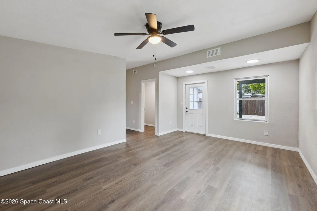 Photo of 1061 Bianca Drive NE