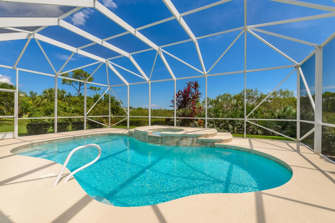 Photo of 858 Thrasher Drive
