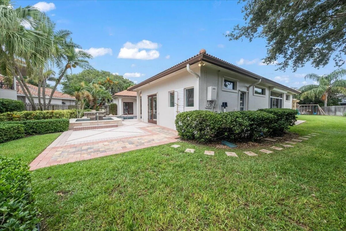 Photo of 405 Newport Drive