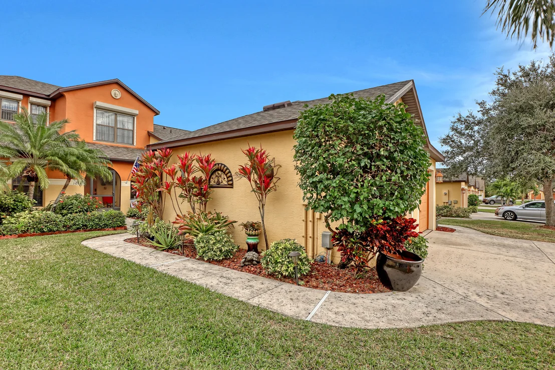 Photo of Unit 102 at 995 Luminary Circle