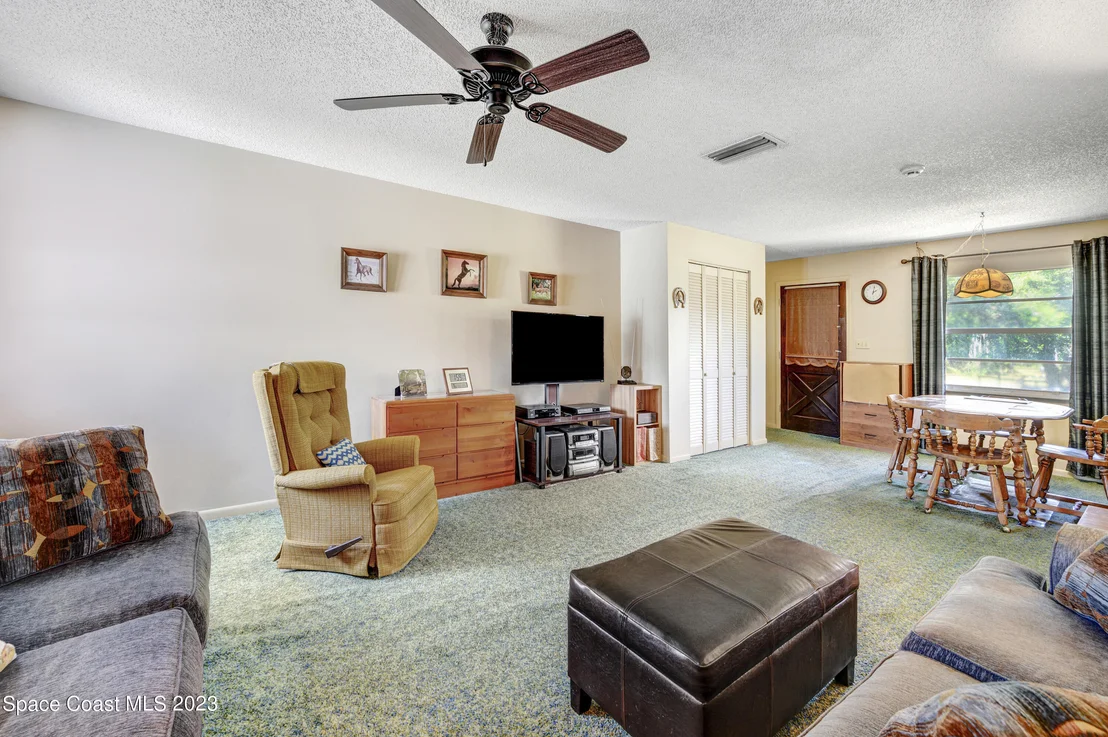 Photo of 2150 Lake Drive