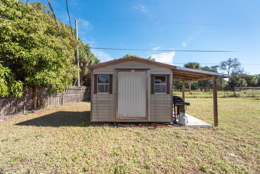 Photo of 927 Burn Drive NE