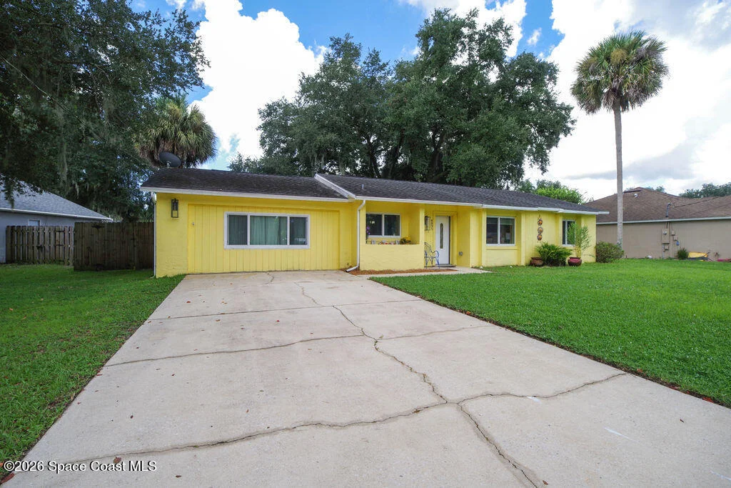 Photo of 4895 Falcon Boulevard