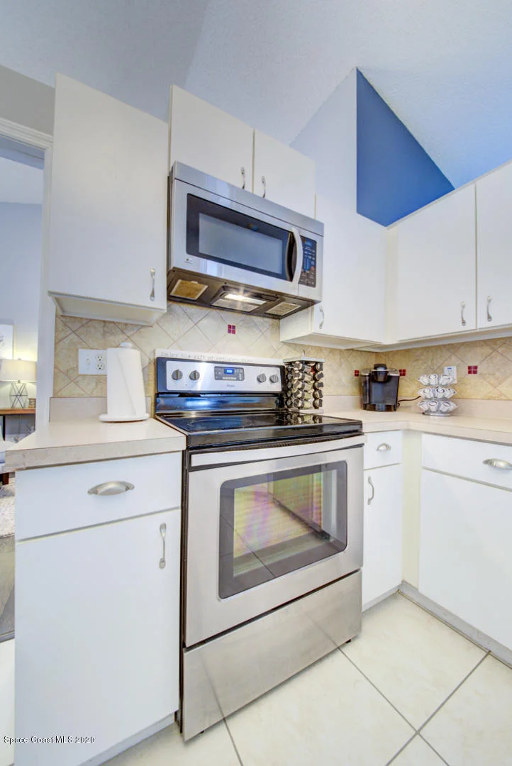 Photo of 2380 High Ridge Road