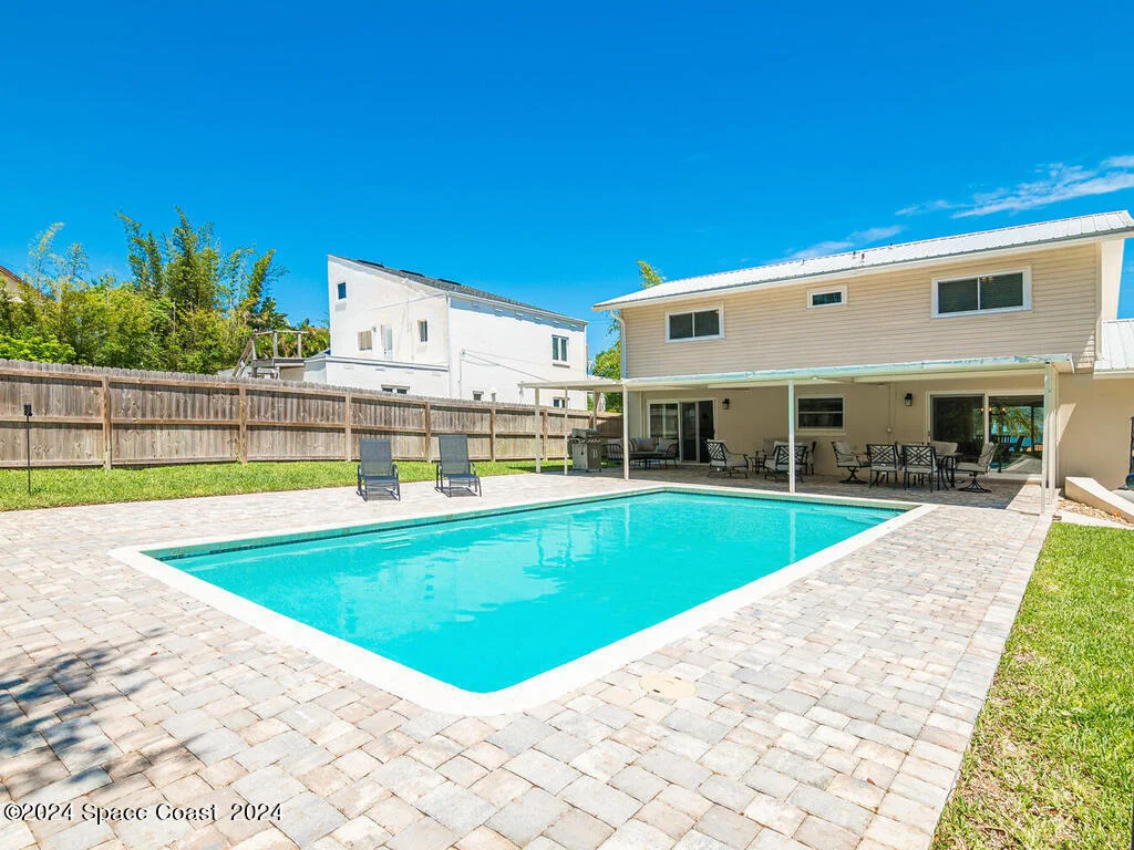 Photo of 2125 Indian River Drive