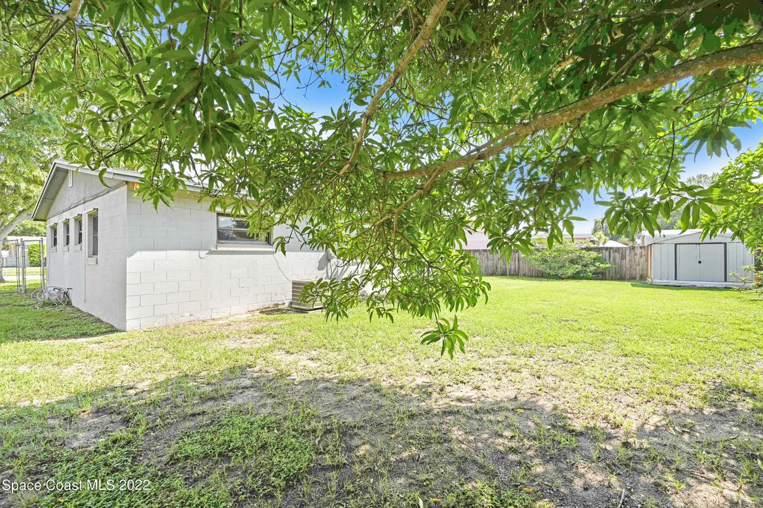 Photo of 995 Beacon Road