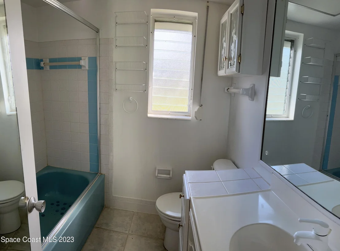 Photo of 605 Buckingham Avenue