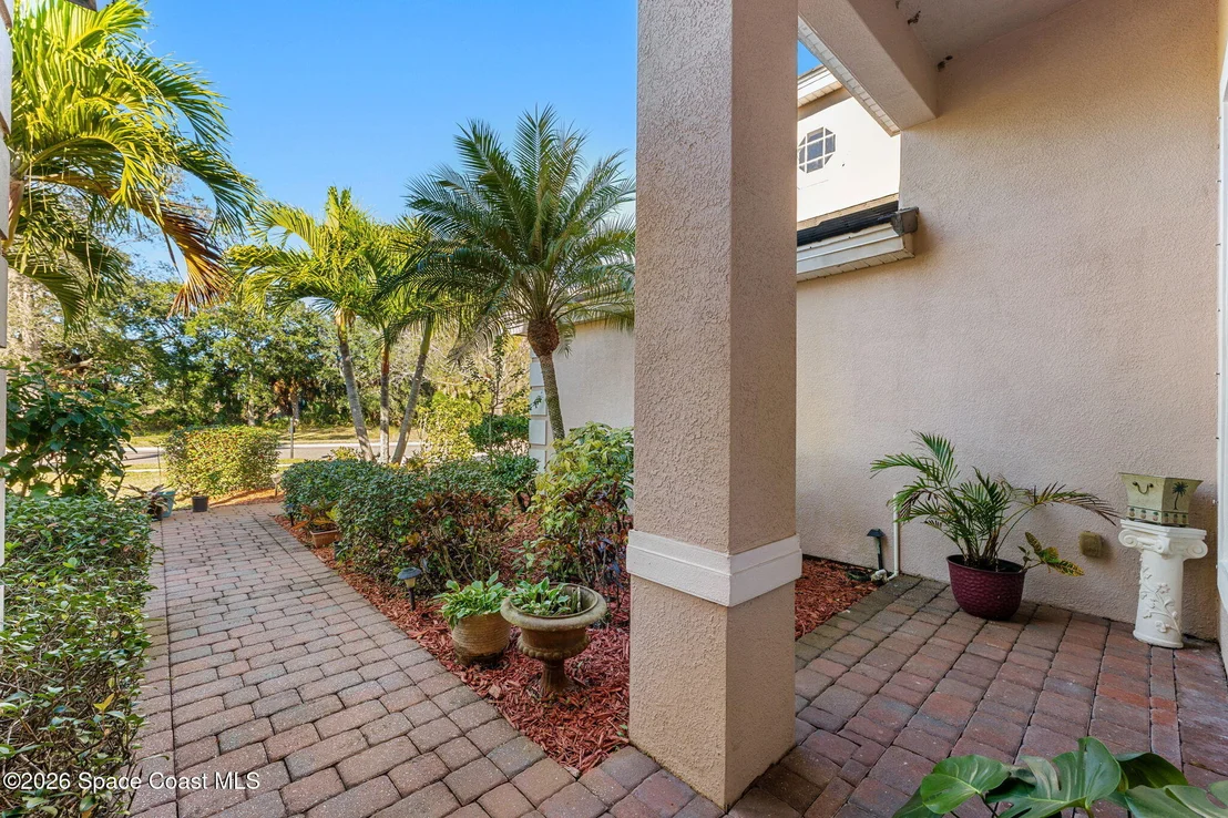 Photo of 1811 Admiralty Boulevard