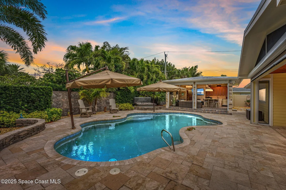 Photo of 610 Mango Drive