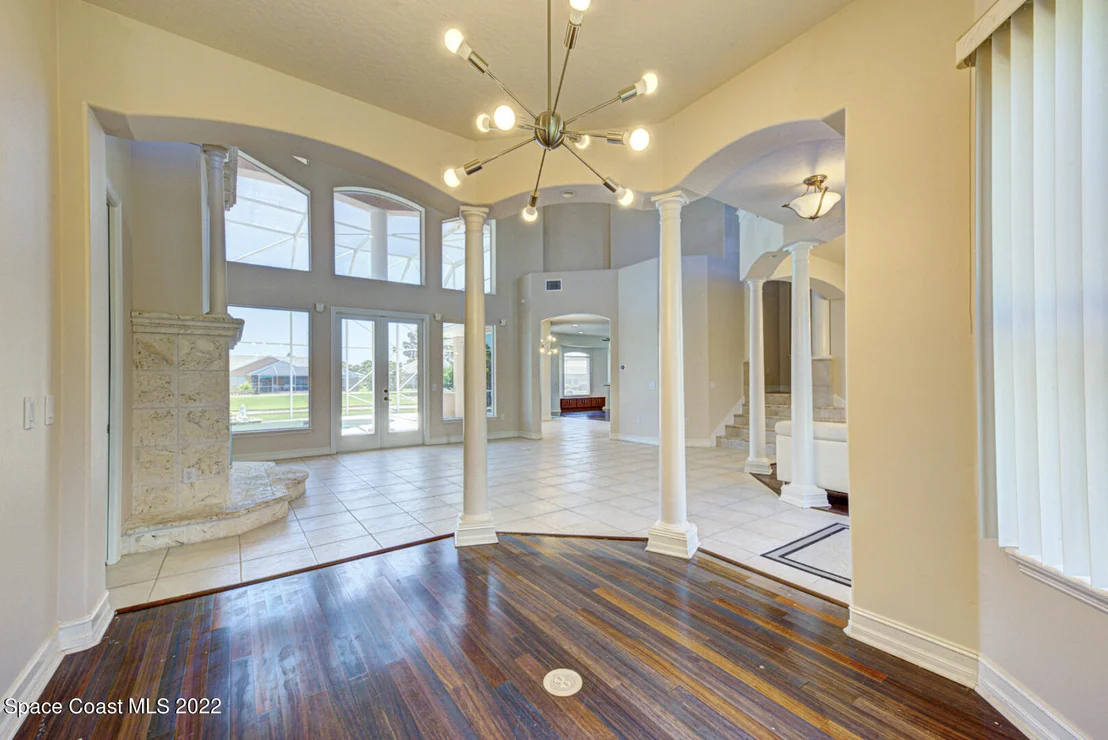Photo of 334 Island Drive