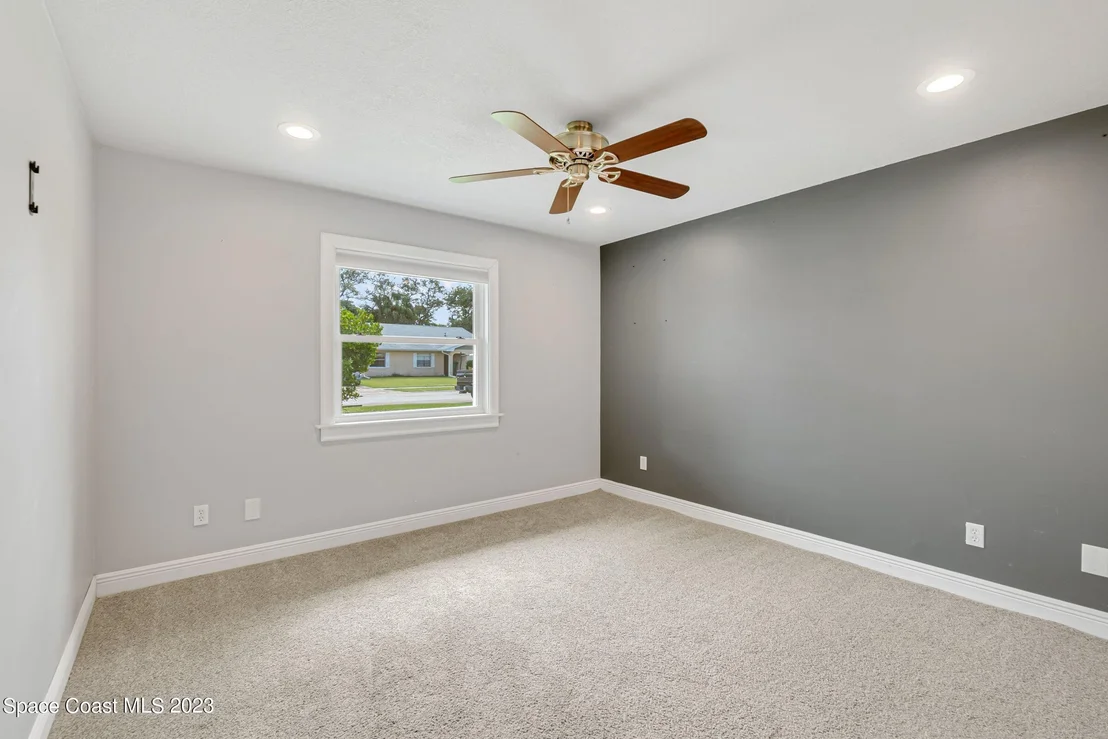 Photo of 1718 Bruman