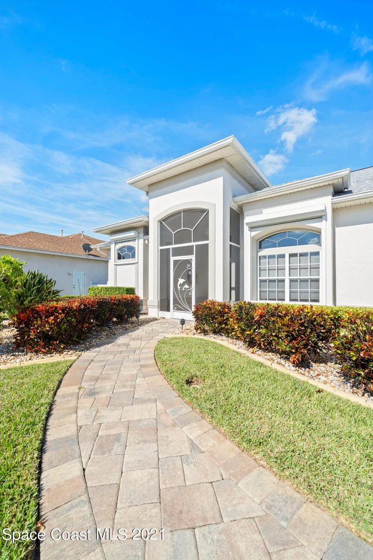 Photo of 1002 Fieldstone Drive