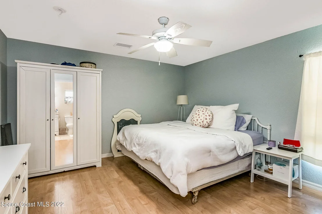 Photo of 896 Belmont Place