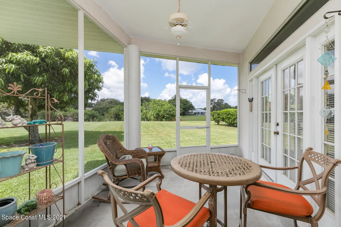 Photo of 849 Villa Drive