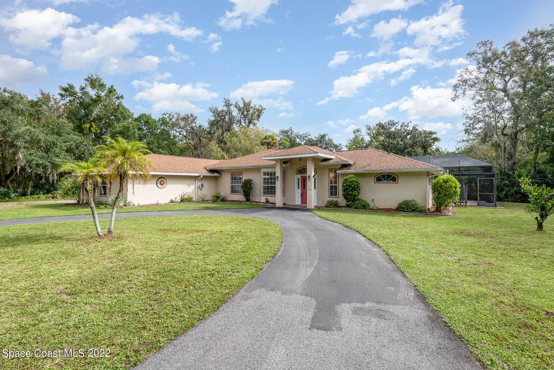 Photo of 3396 Lionel Road