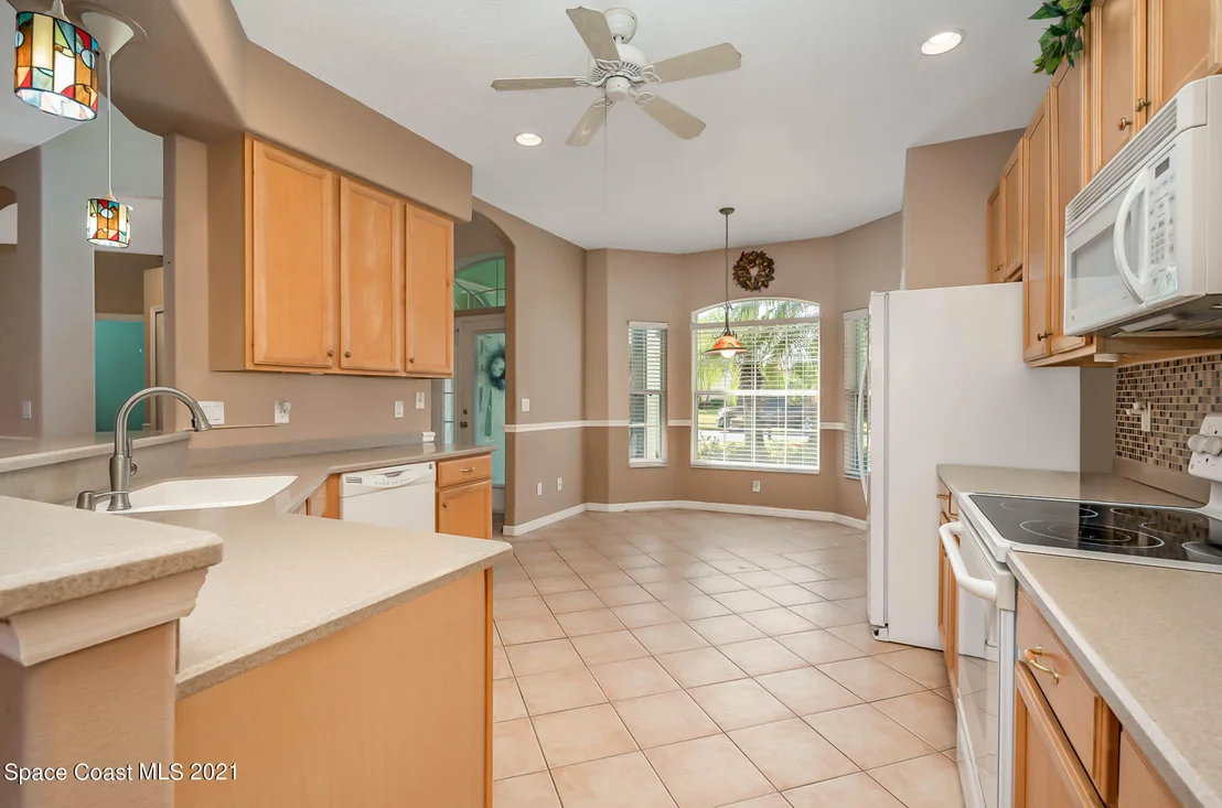 Photo of 4691 Portage Trail