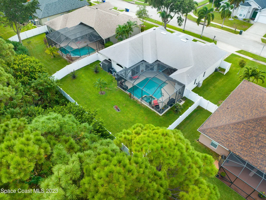 Photo of 242 Pebble Hill Way