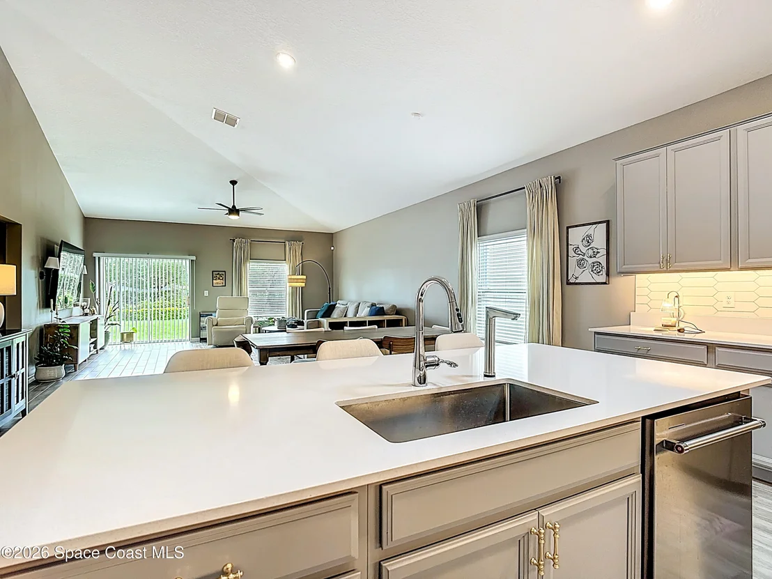 Photo of 4471 Holstein Street