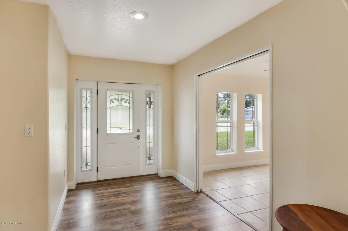 Photo of 1227 Holmes Street