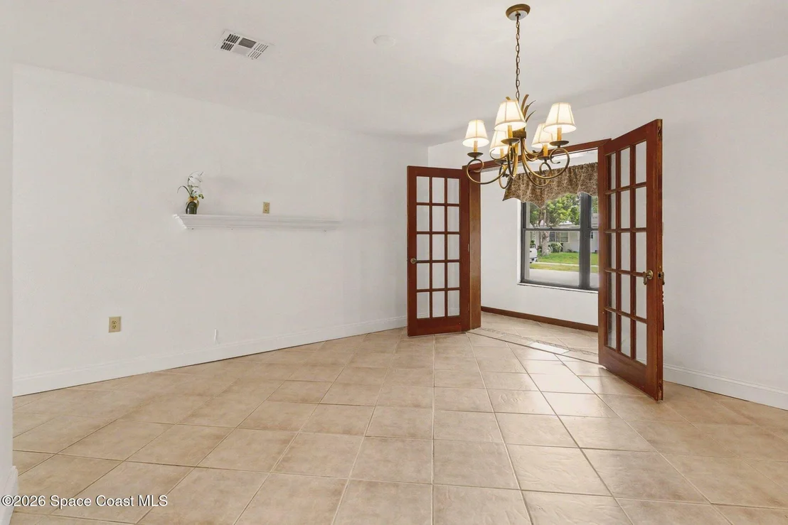 Photo of 748 Clarke Avenue
