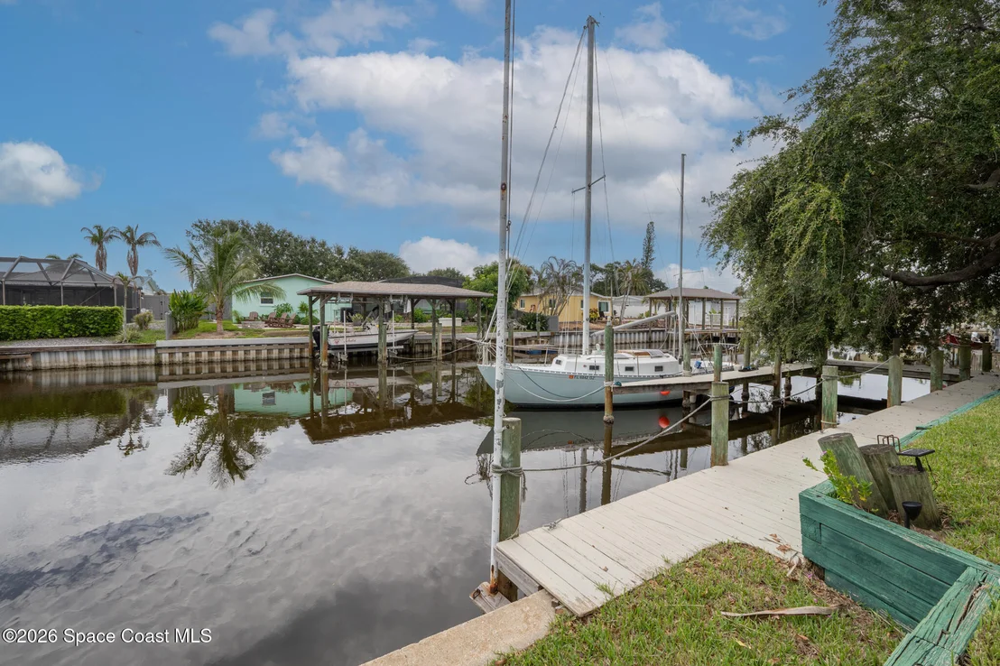 Photo of 413 Sparrow Drive