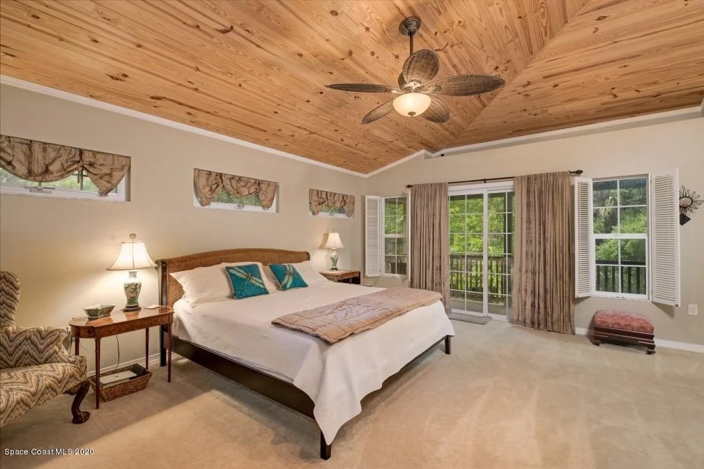Photo of 677 W Pine Road