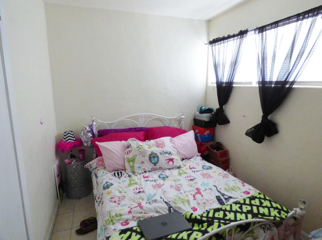 Photo of 1052 Azalea Lane