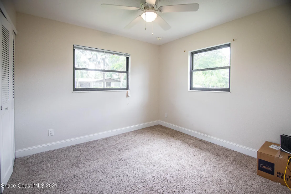 Photo of 2455 Lakeview Drive