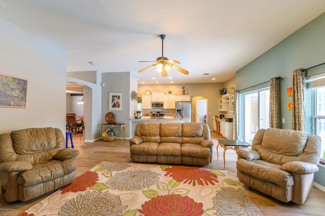 Photo of 4403 Long Lake Road