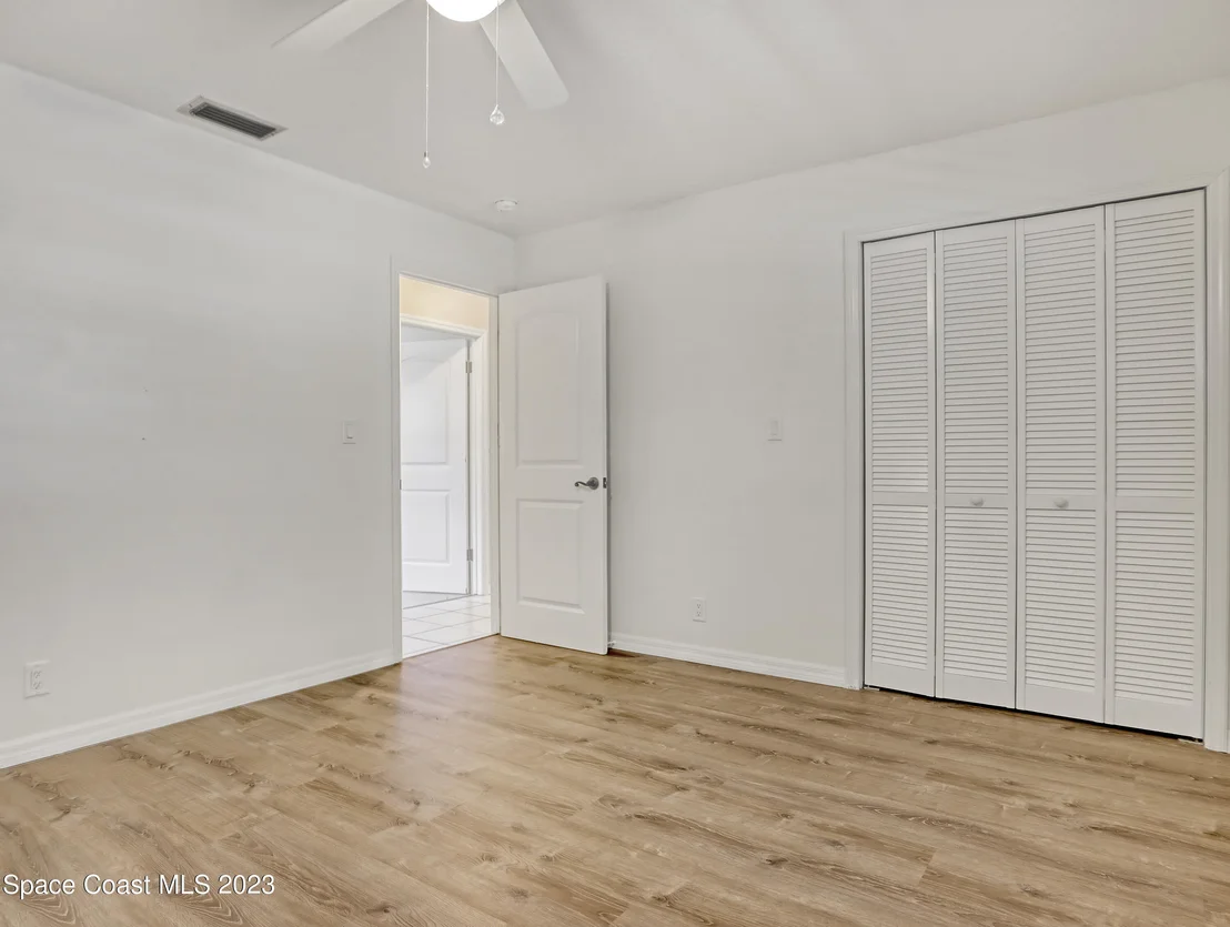 Photo of 355 Grant Avenue