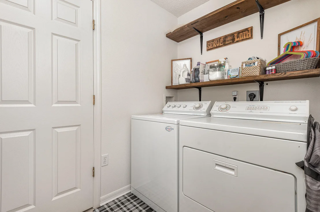 Photo of 1167 White Oak Circle