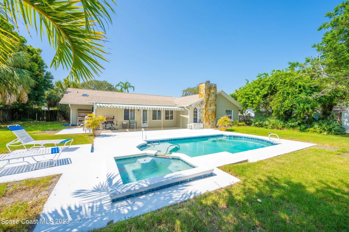 Photo of 450 Monaco Drive