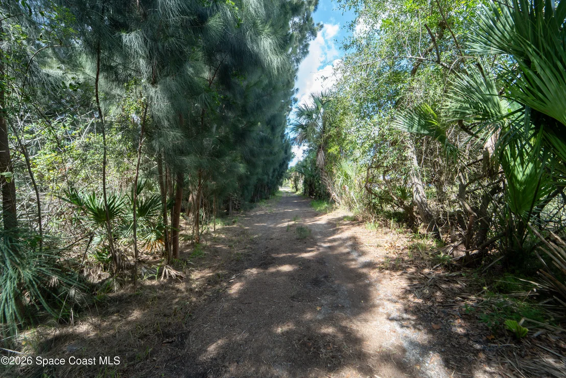 Photo of 6715 Whispering Pines Lane