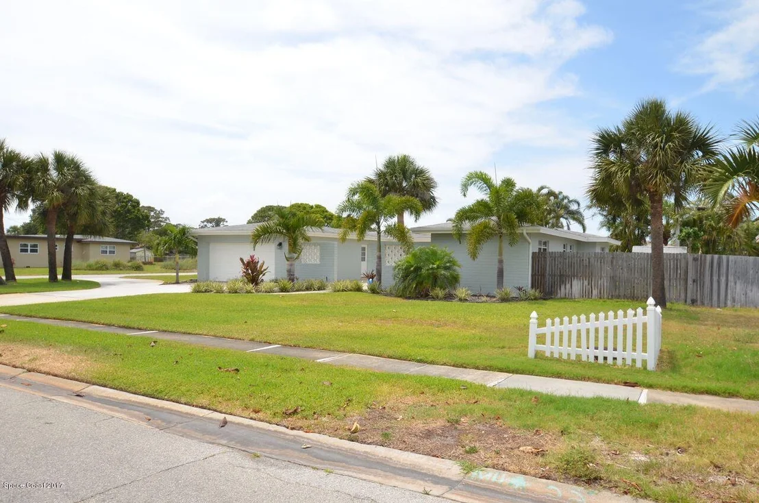 Photo of 1138 Pinetree Drive