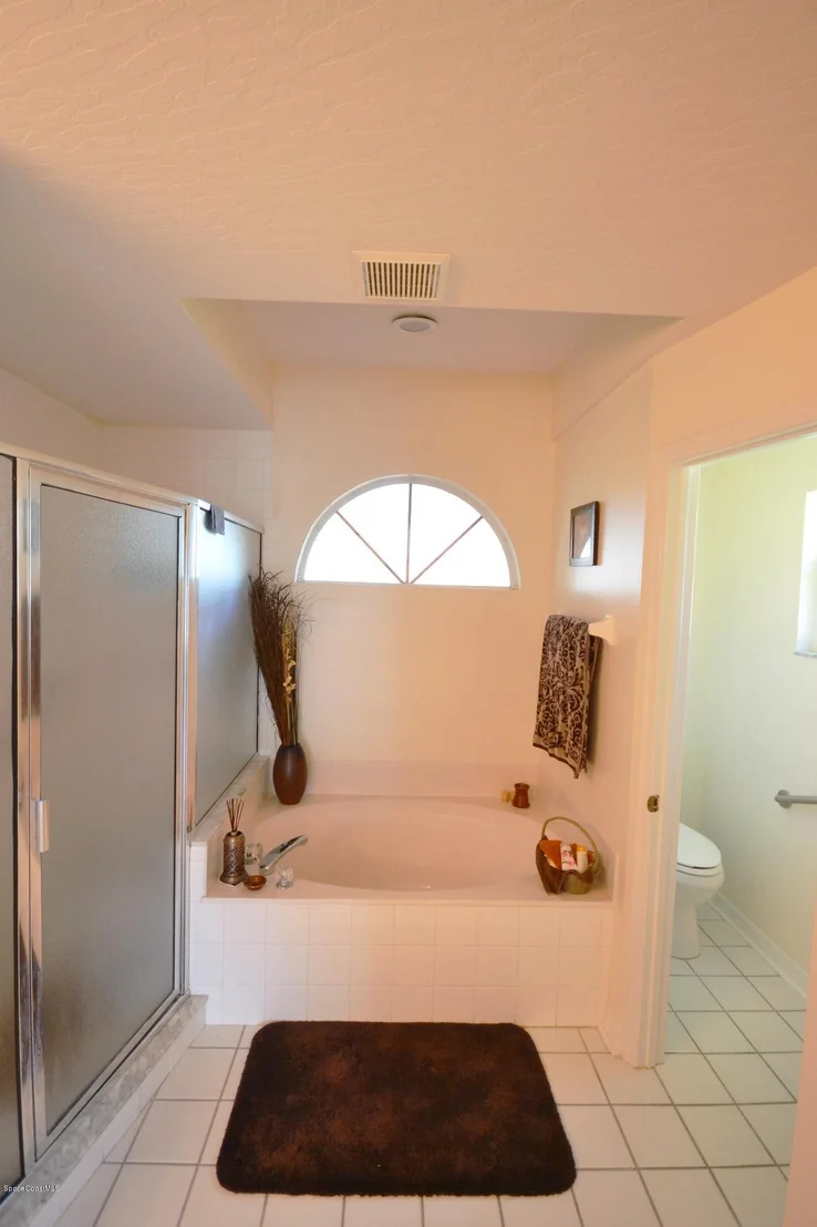 Photo of 2093 Lionel Drive