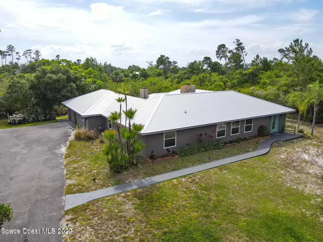 Photo of 1420 War Eagle Boulevard