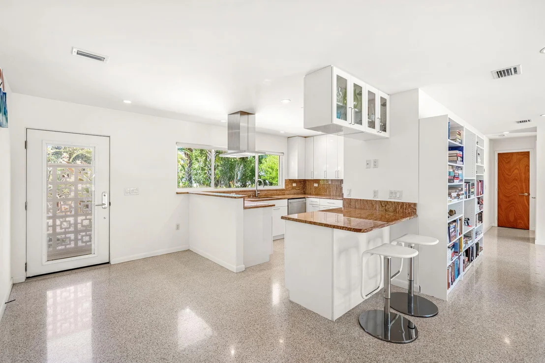 Photo of 401 2nd Avenue