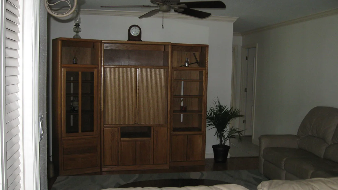 Photo of 633 Orange Court