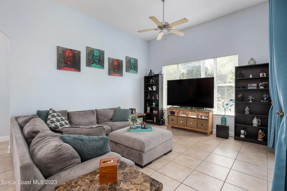 Photo of 1647 Auburn Lakes Drive