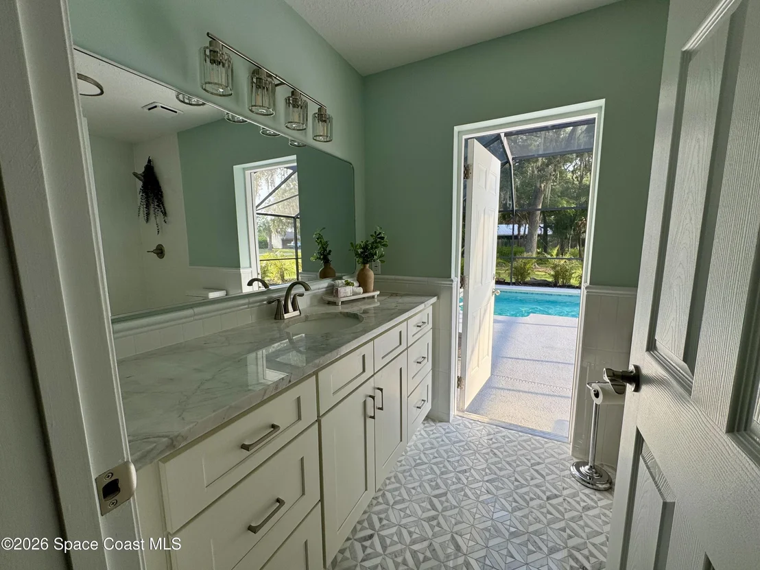 Photo of 1190 Grapefruit Road SE