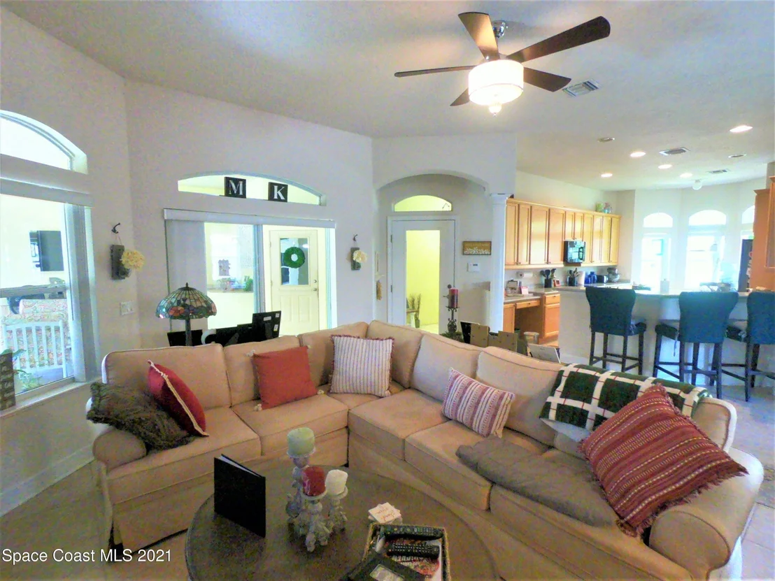 Photo of 1035 Starling Way